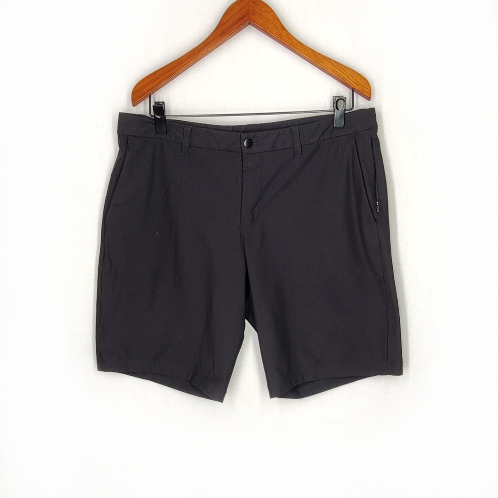 Lululemon men's shorts, black, size 36.